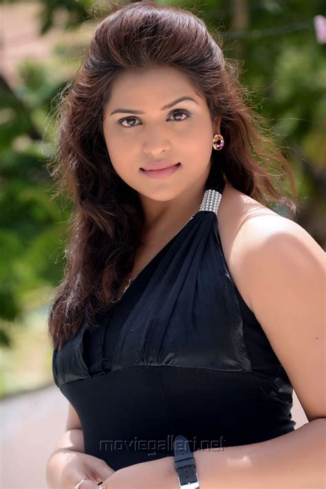 www.hollywood. net|Tollywood pics, Tollywood photos, Tollywood actress pics, .